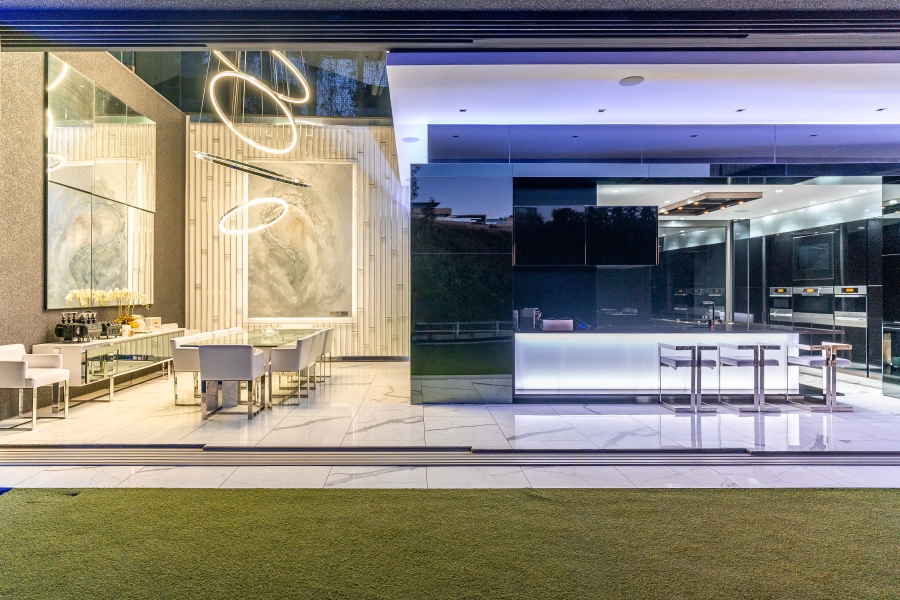 7 Bedroom Property for Sale in Clifton Western Cape